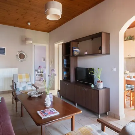 Dionphaie - διόνφαιη Apartment Pylos