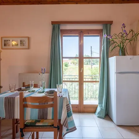 Dionphaie - διόνφαιη *