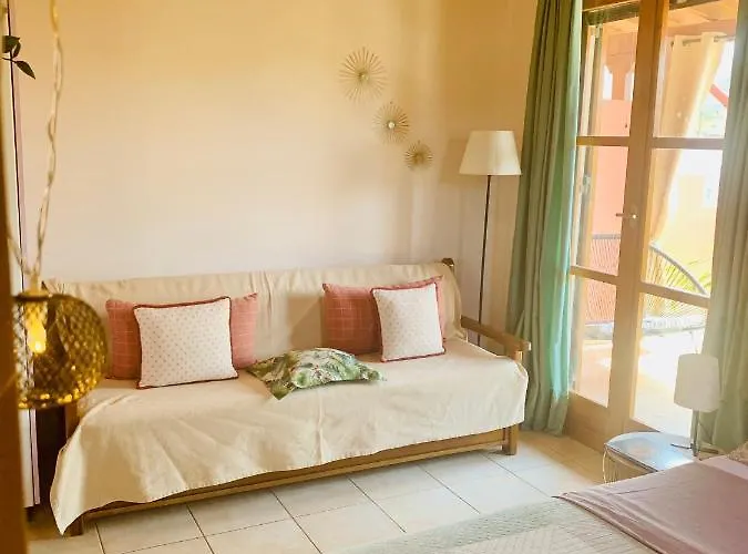 Dionphaie - διόνφαιη